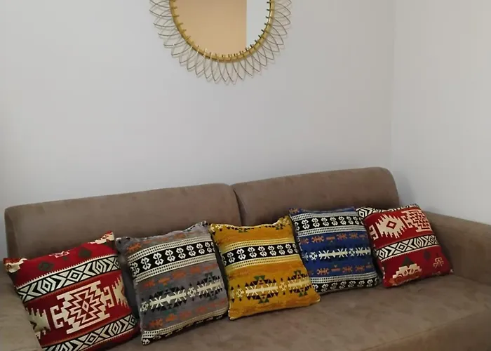 Cozy Centrally Located For Up To Three Or Four Guests Family 10 Min Walk From Center Daire *