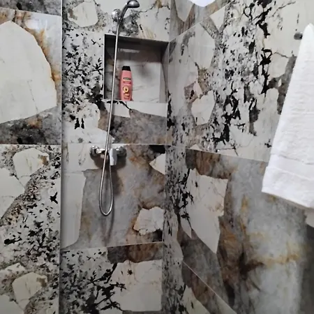 Cozy Centrally Located For Up To Three Or Four Guests Family 10 Min Walk From Center Διαμέρισμα