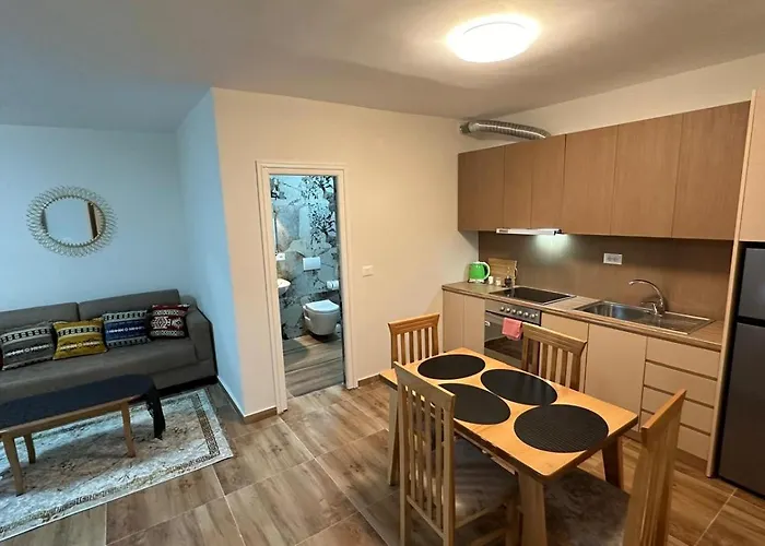 Διαμέρισμα Cozy Centrally Located For Up To Three Or Four Guests Family 10 Min Walk From Center *